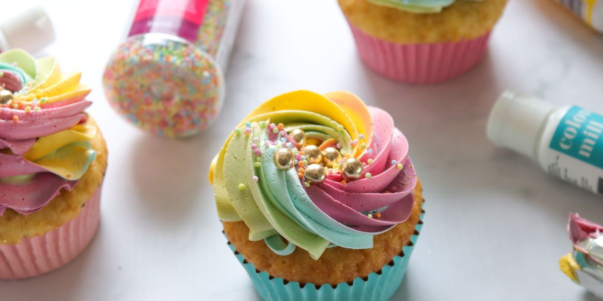 Regnbuecupcakes