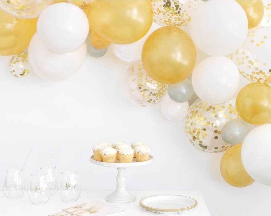 ballong kit gull, hvit og grå