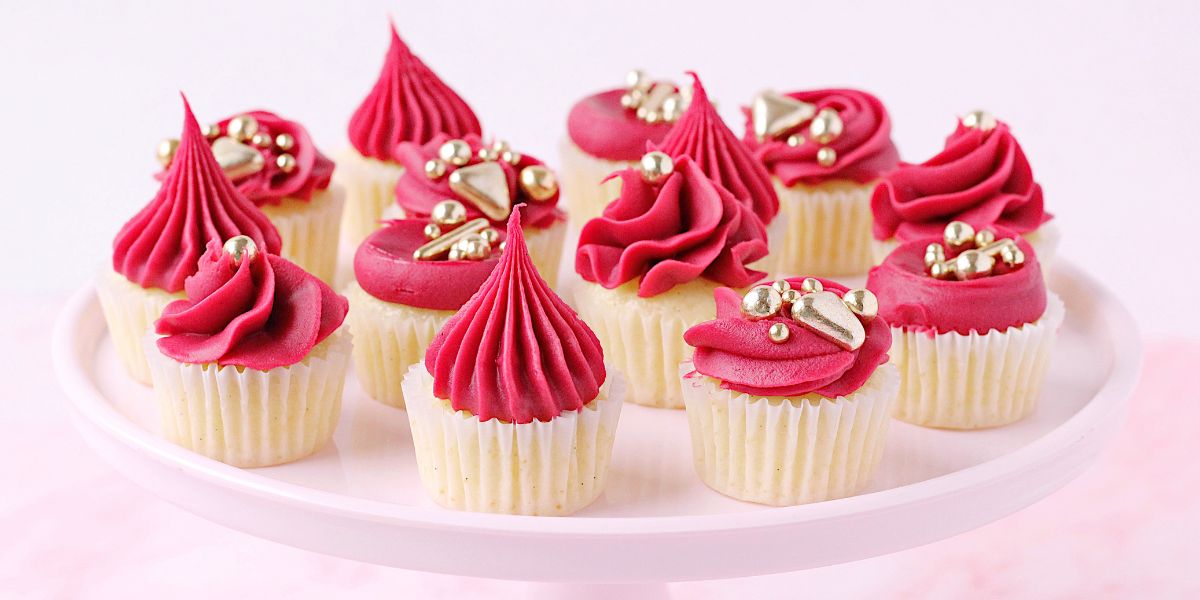 Mini cupcakes med bringebærganache