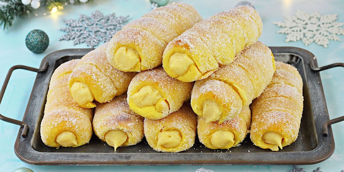 Oppskrift på Lussekatt cannoli fylt med vaniljekrem
