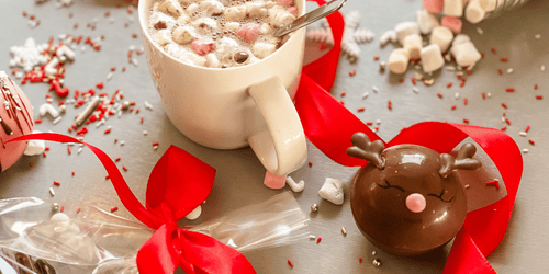 Sjokoladebomber - Oppskrift på hjemmelagde kakaobomber med marshmallows