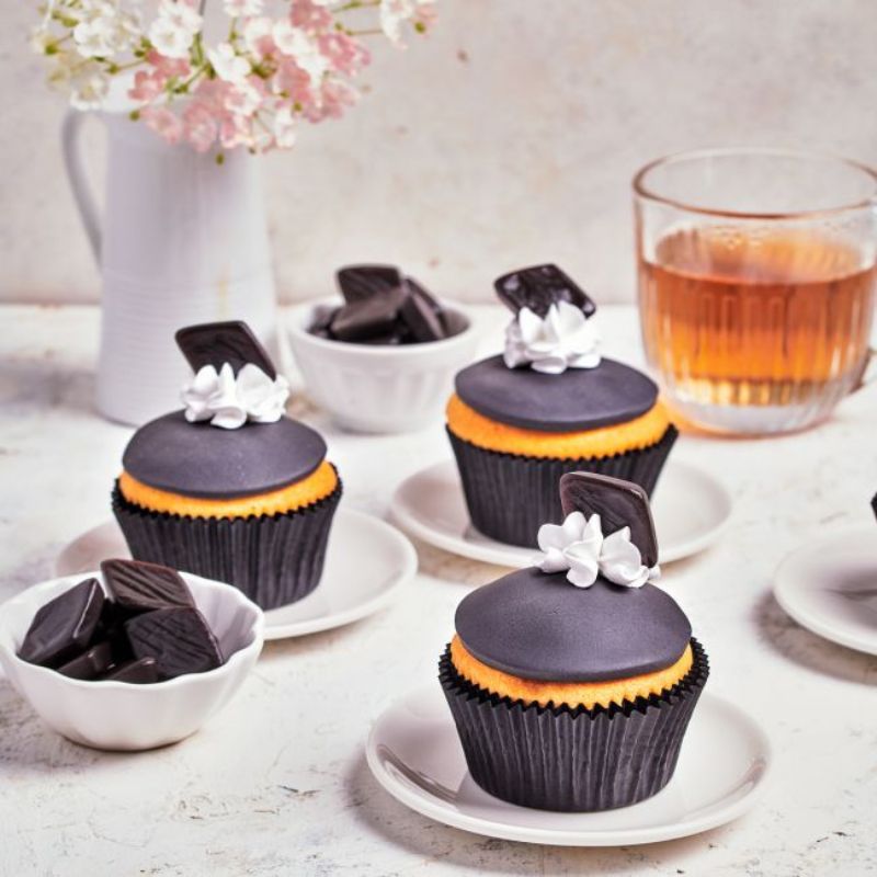 Svart fondant med smak av lakris fra FunCakes, 250g