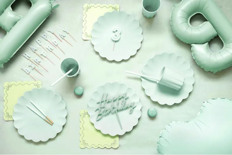 Kaketopp i akryl "Happy Birthday" - Lys grønn
