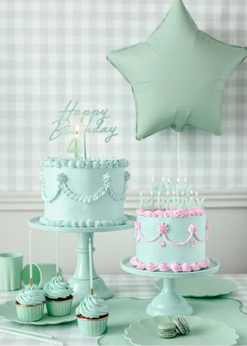 Kaketopp i akryl "Happy Birthday" - Lys grønn