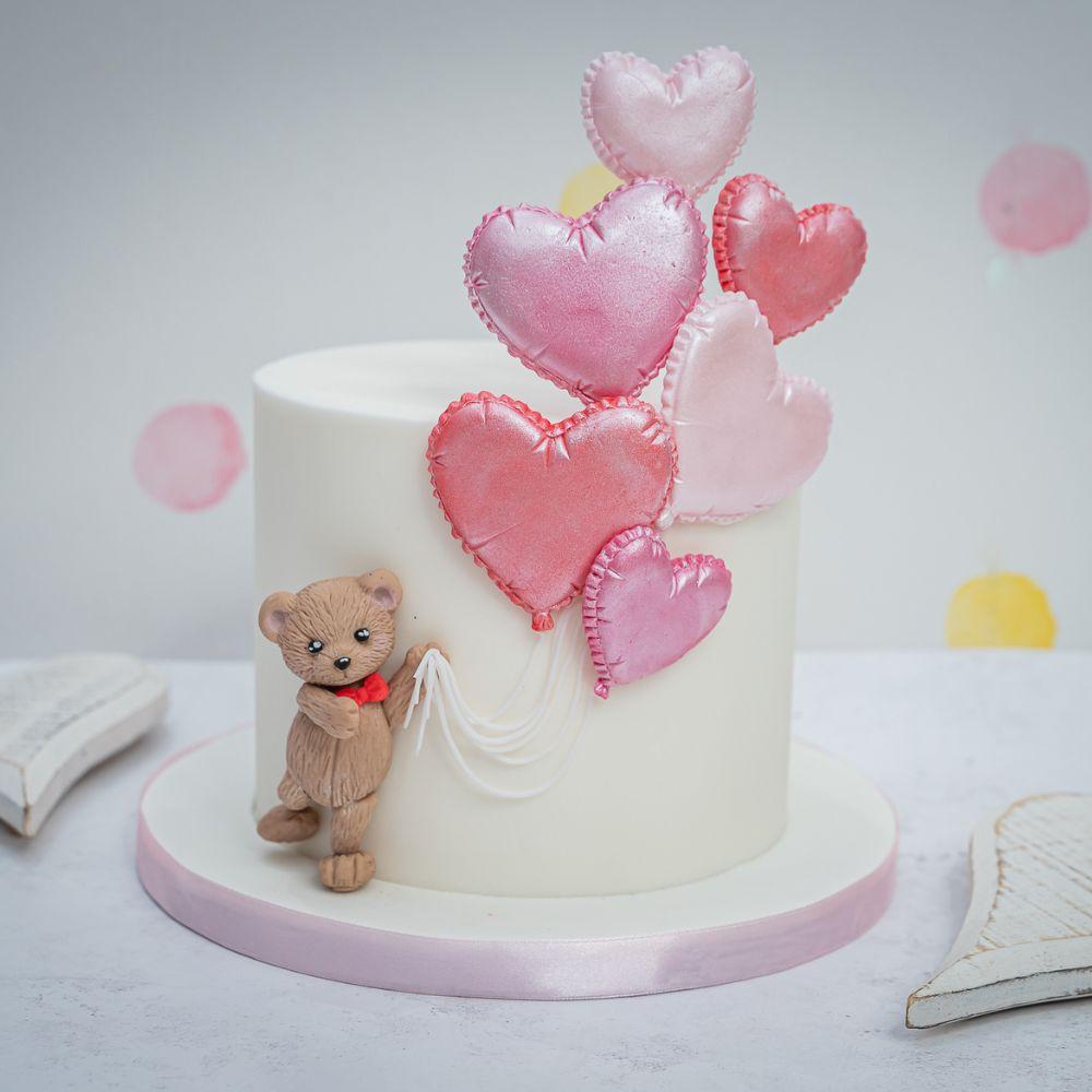 hjerteballonger i fondant laget i silikonmold fra karen davies