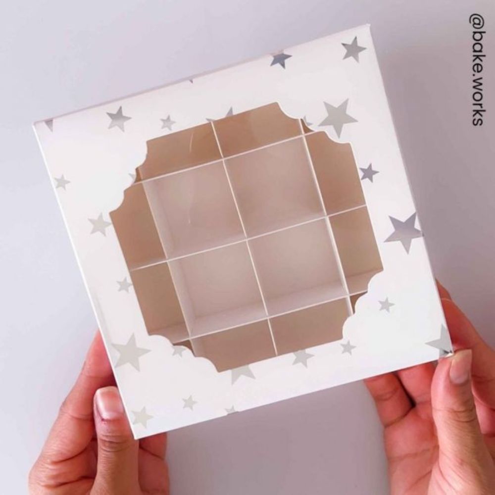 Konfekteske med vindu - sølvstjerner