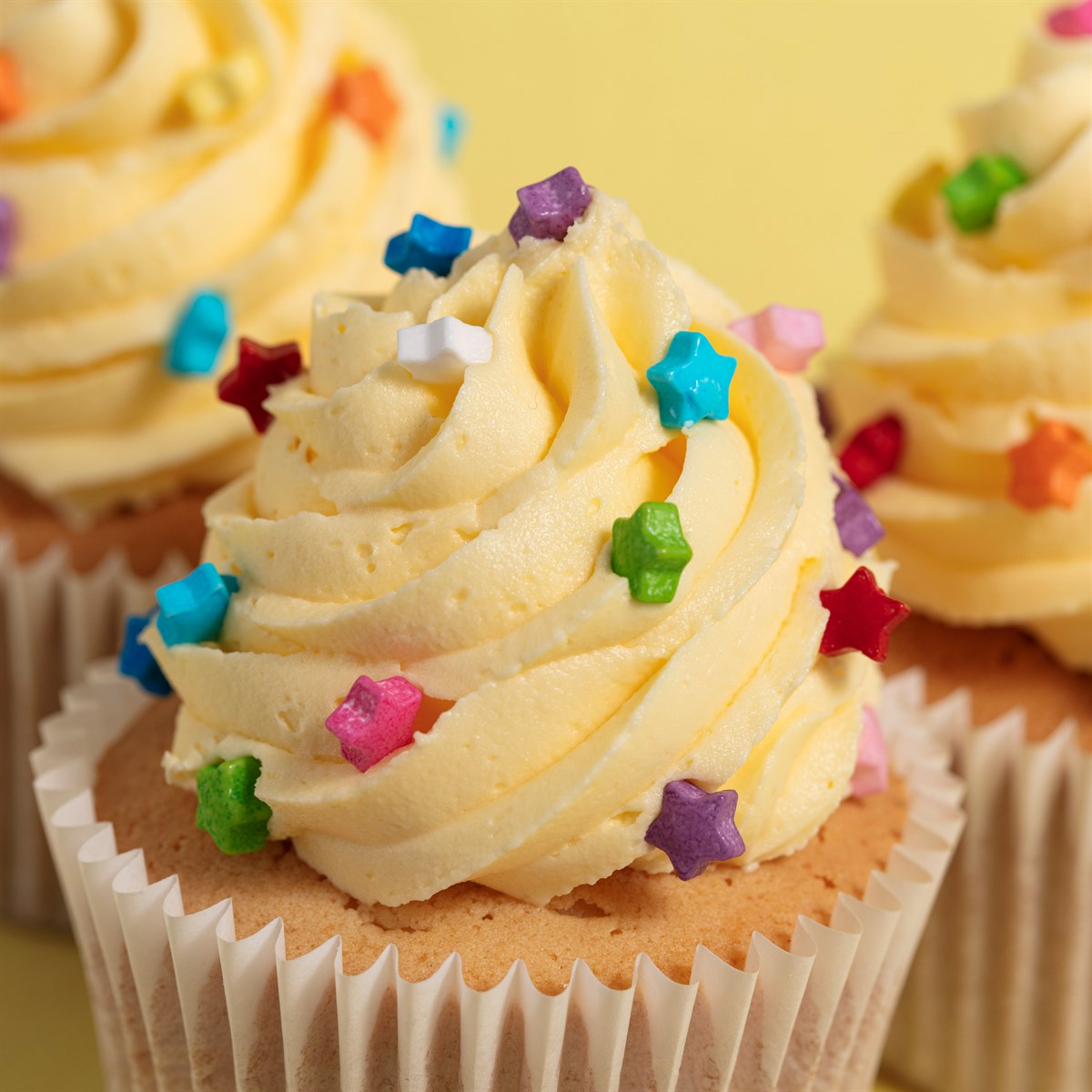 Kakestrøssel Stjerner i regnbuefarger, 25g