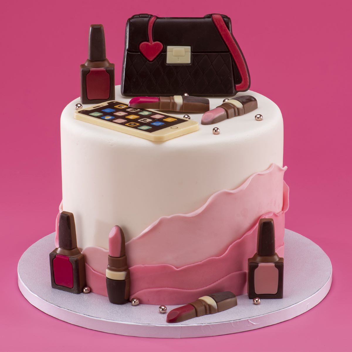 Kakepynt i sjokolade av makeup, veske og mobil, sett/4 (B.F. 15.04.2026)