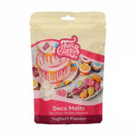 FunCakes Deco Melts Yoghurtsmak 250g FunCakes Deco Melts er perfekt til dekorering i mange variasjoner, som cake sicles, cakepops, eller dripcake. Her er det bare fantasien som setter begrensningene her. Deco Melts smeltes i mikro eller vannbad, og om de stivner litt under dekoreringen, er det bare å smelte de igjen. Se også vårt rikelige utvalg av <a href="/butikk/farger/sjokoladefarger">sjokolad