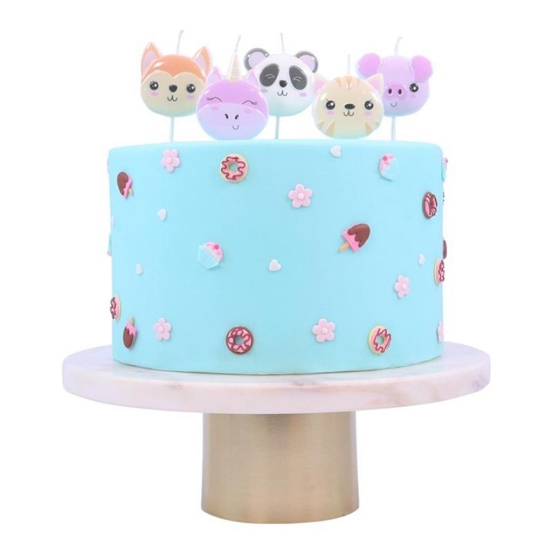 PME kake med kakelys av dyremotiv