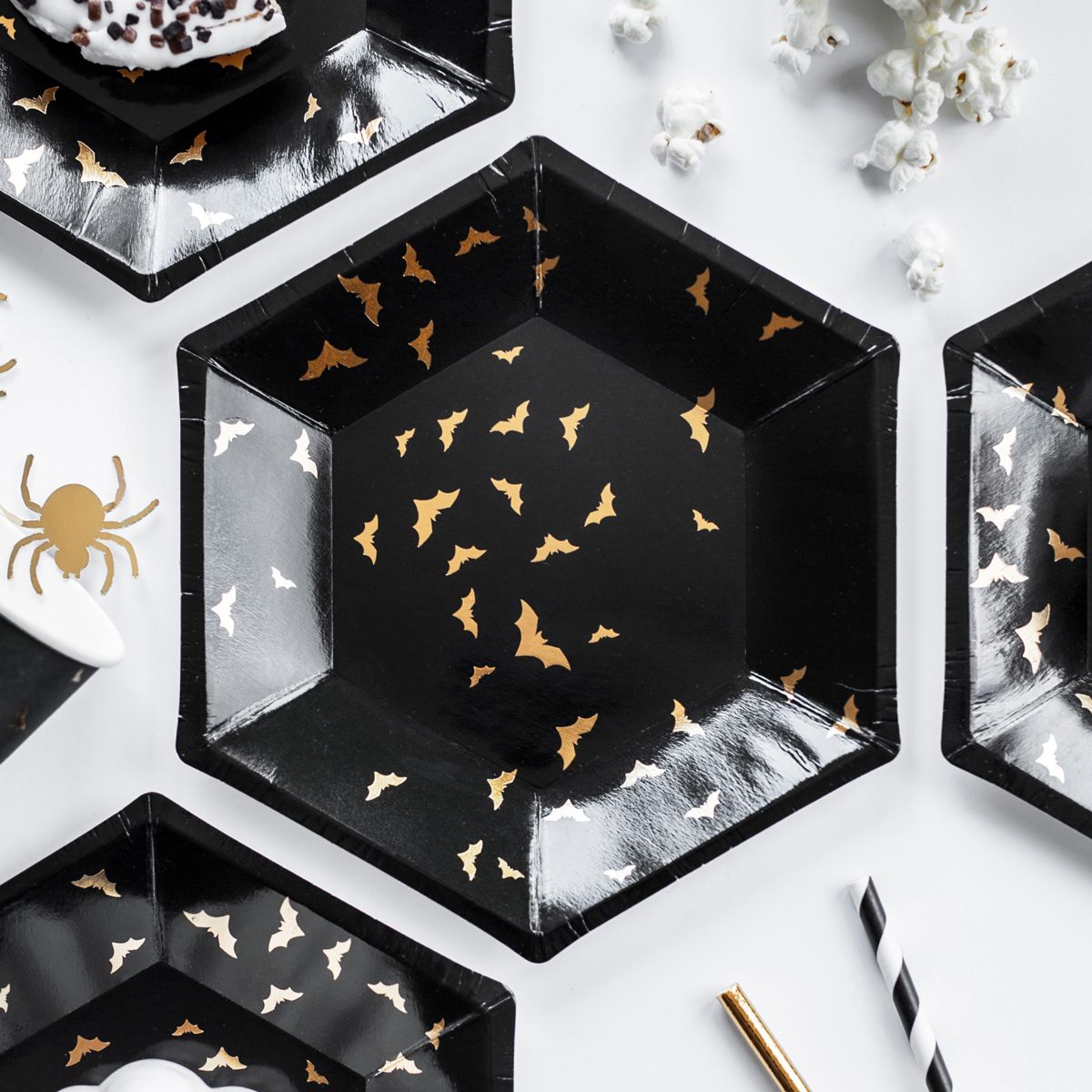 Papptallerken Halloween - svart med flaggermus