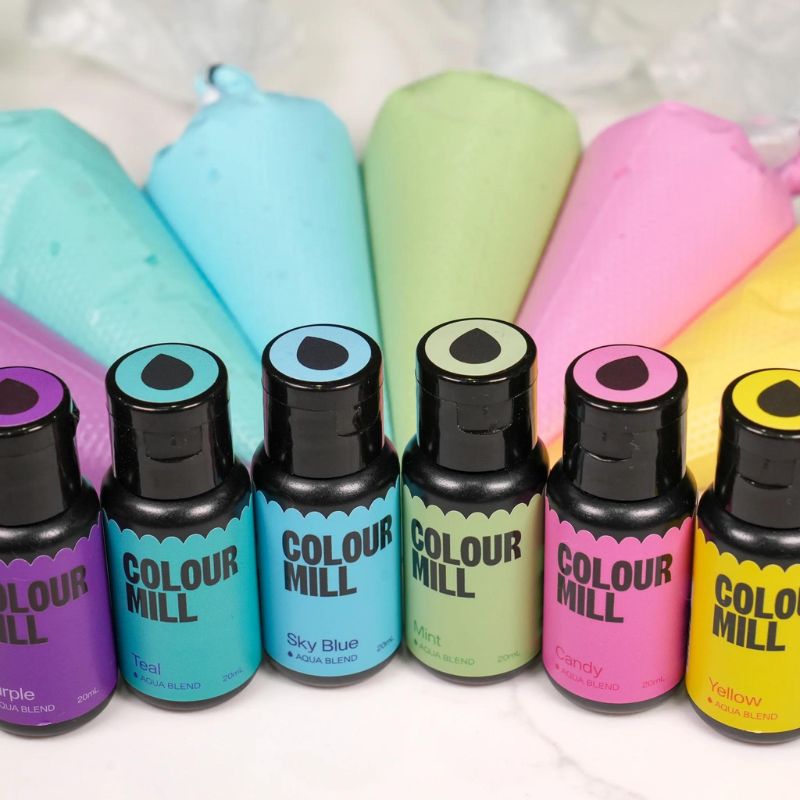 Colour Mill swatch spots aqua blend