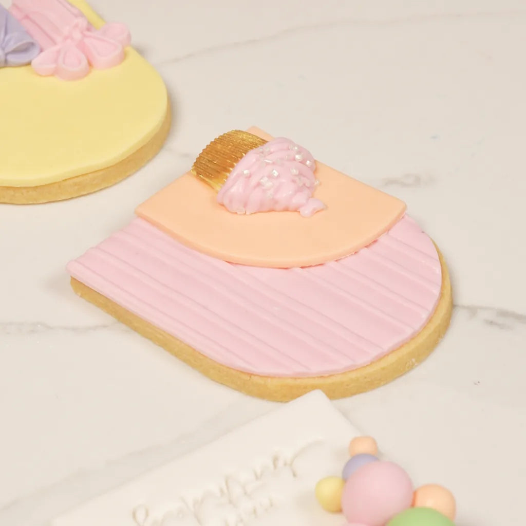 Kjeks dekorert med Colour Mill Aqua Blend Baby Pink