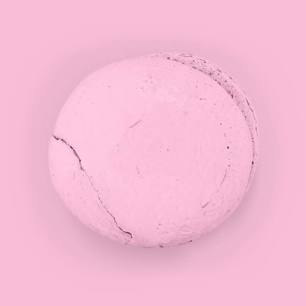 Makron med Colour Mill Baby Pink vannbasert farge