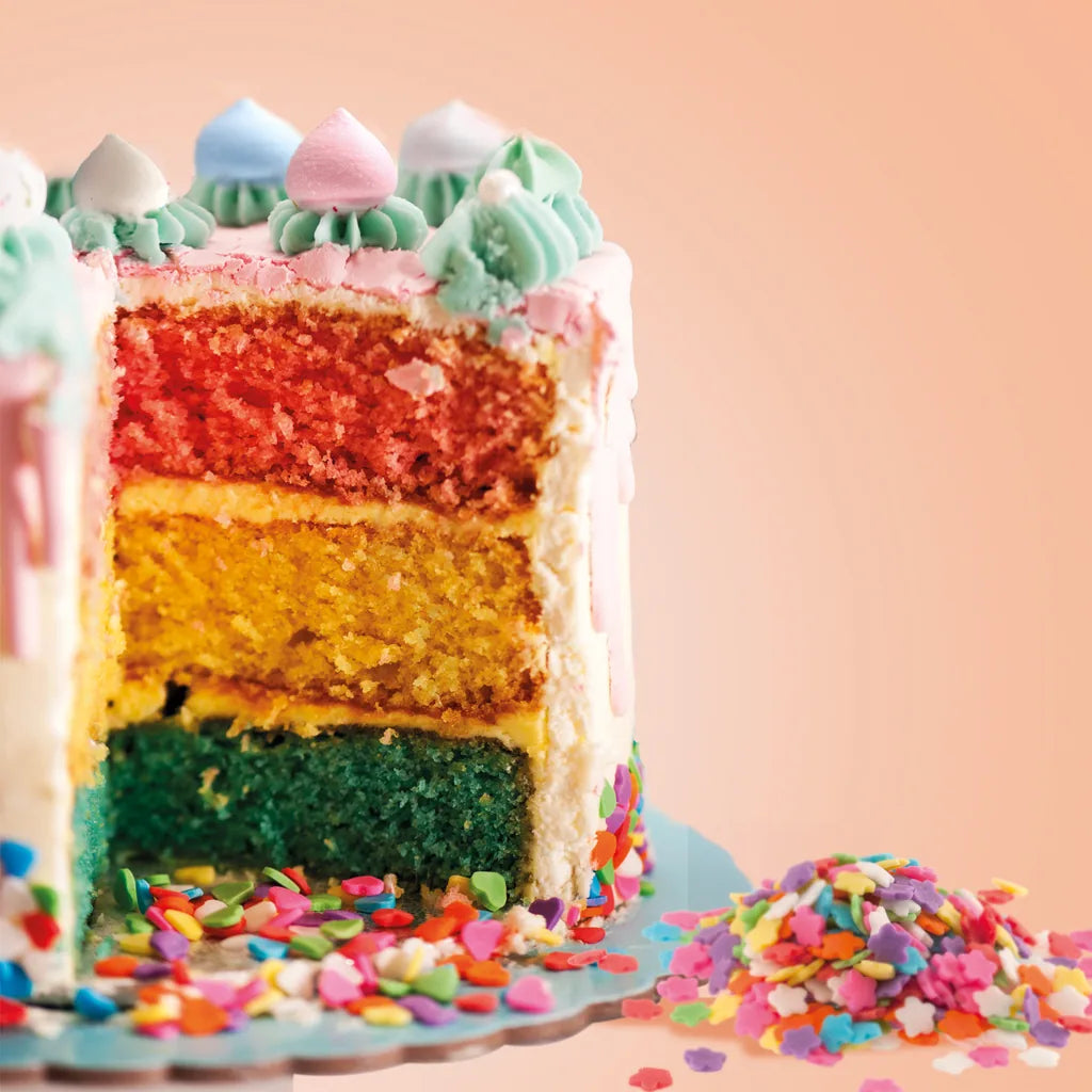 Kake pyntet med fargerikt Dekora stjernestrøssel multicolor