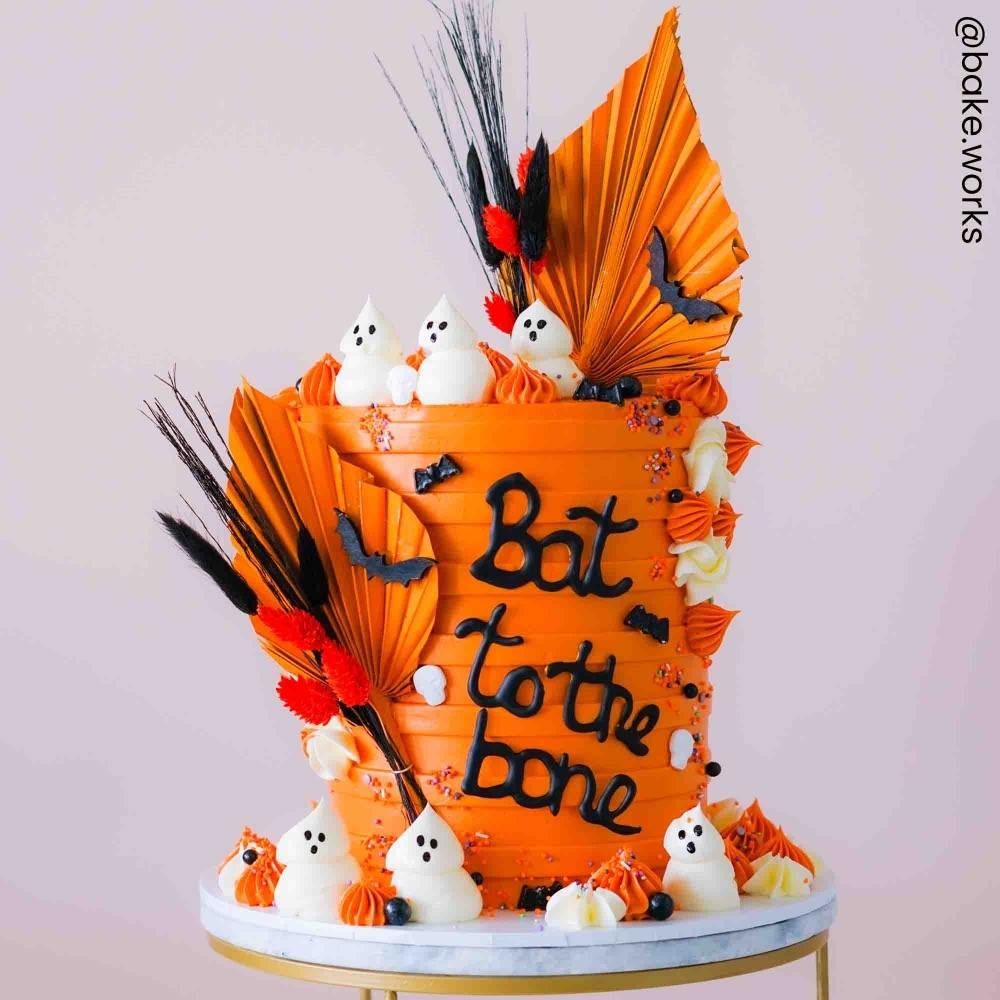 halloween kake med tørket blomster som kaketopper