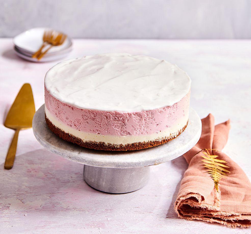 kake med hvit glaze topping