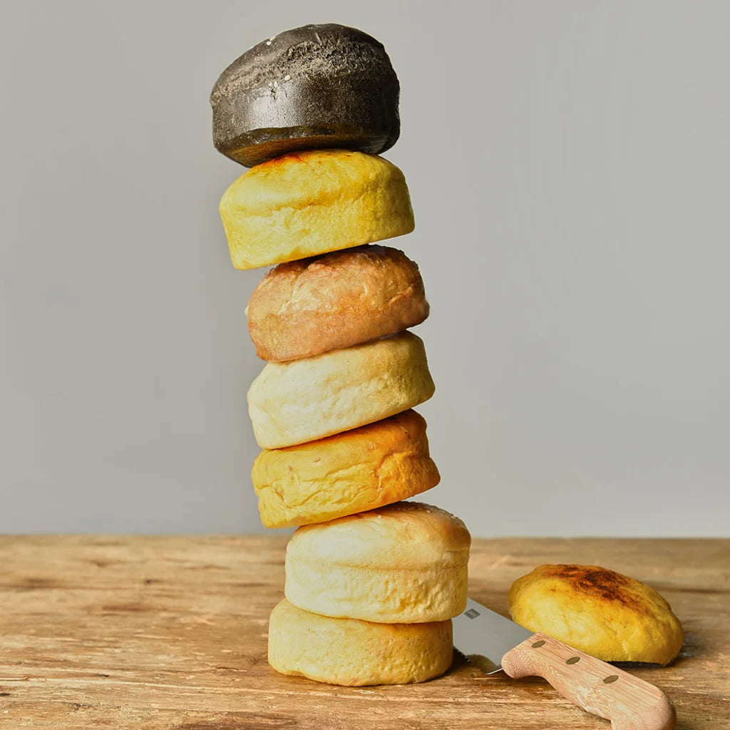 Stablede hamburgerbrød bakt i Lurch Flexiform