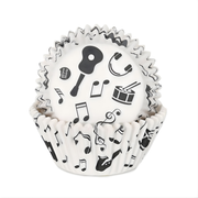 Standard muffinsformer -Musikknoter-, Hvit og svart, pk/48 <p data-start="109" data-end="482"> House of Marie Muffinsformer musikknoter 48 stk  
<p data-start="109" data-end="482"><meta charset="UTF-8"> Gi bakverket ditt en musikalsk touch med disse stilige muffinsformene fra House of Marie. Formene er dekorert med et lekent mønster av musikknoter, gitarer, trommer og andre instrumenter – perfekt