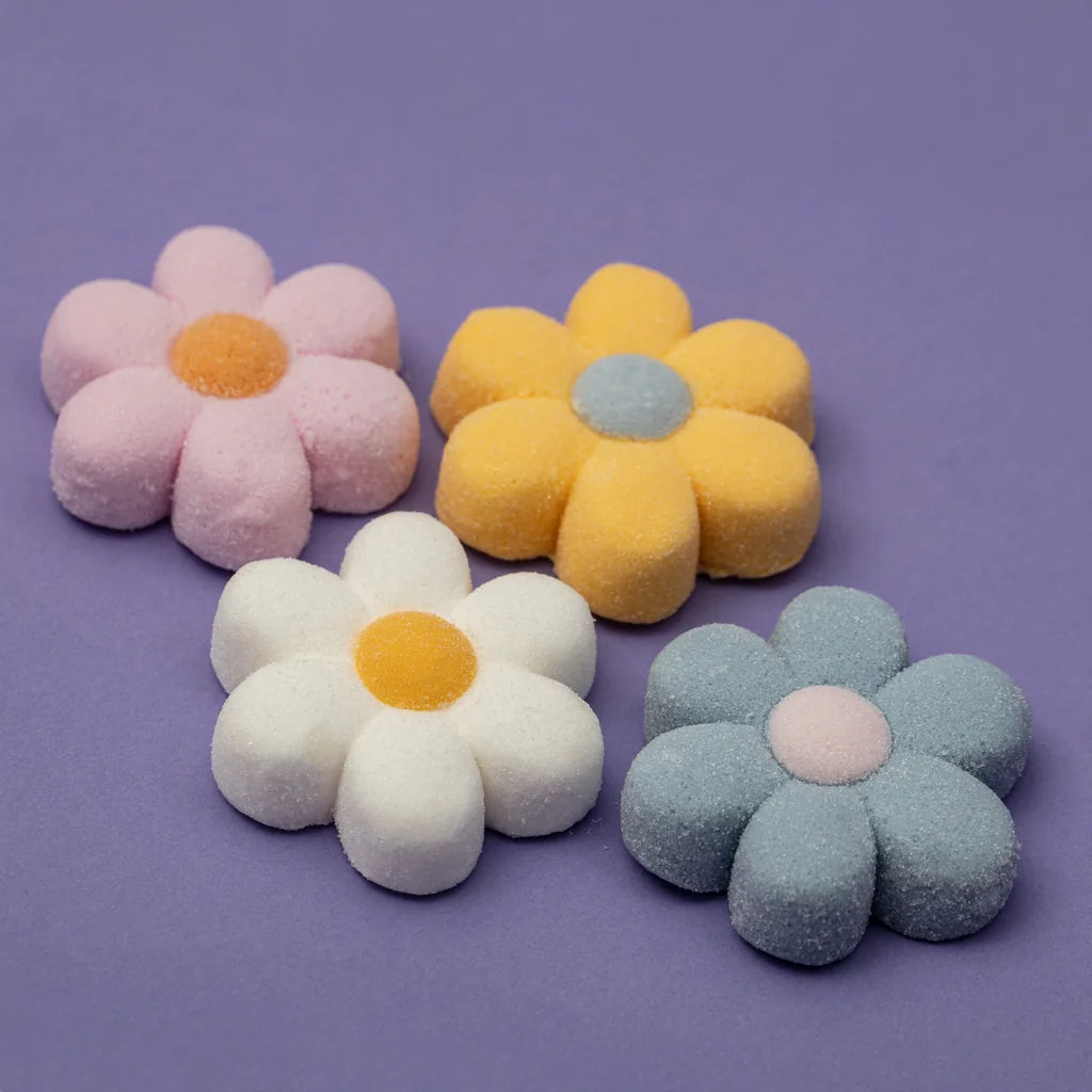 PME Marshmallow-godteri Pastellblomster, 12 stk/180g utenfor emballasjen