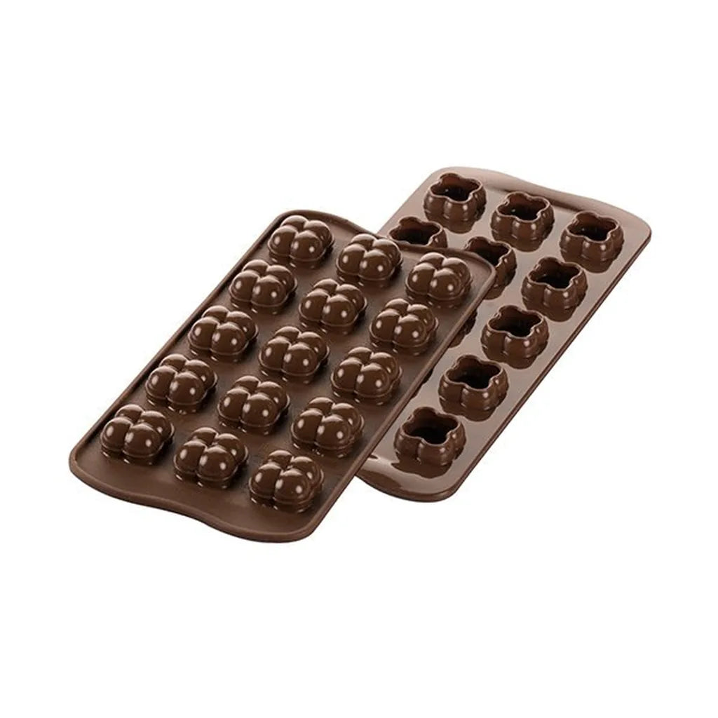 Silikomart Choco Game konfektform vist fra begge sider