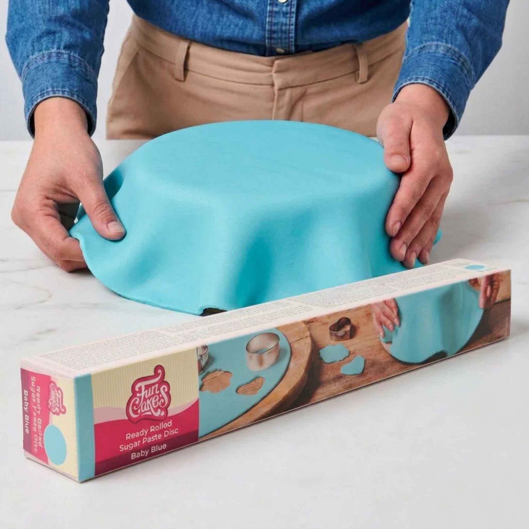 FunCakes Fondantlokk Babyblå fondant