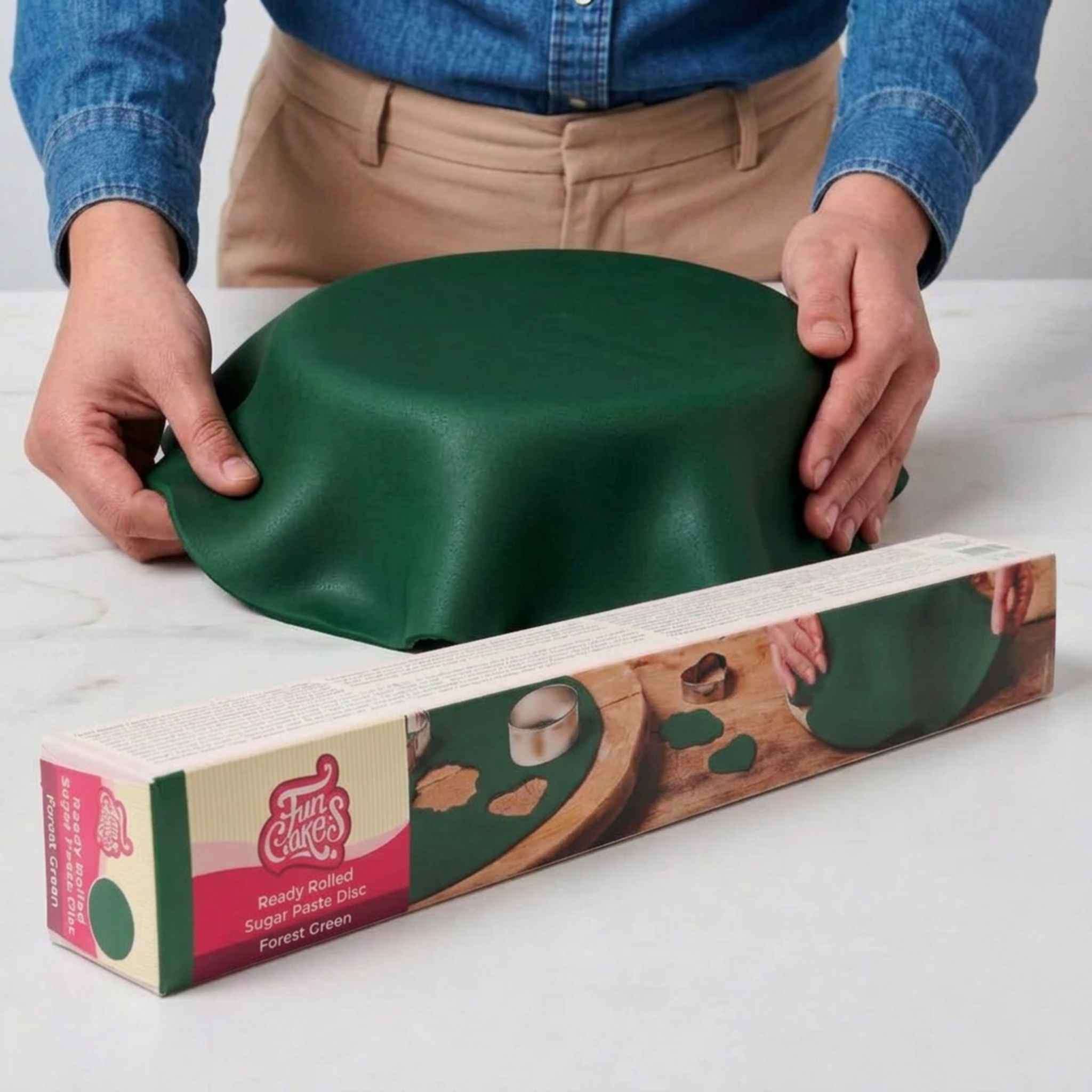 Fondantlokk av mørk grønn fondant fra FunCakes, 430g