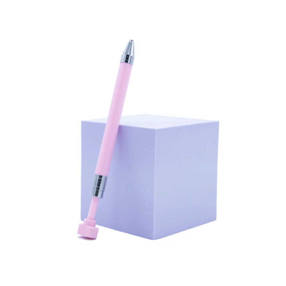 strøsselpenn til å plukke opp kakestrø og feste de på kaker