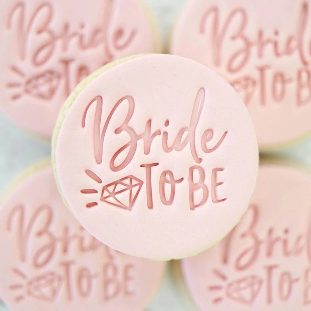 Sweet Stamp Cupcake Embosser -Bride to be- – produktvisning