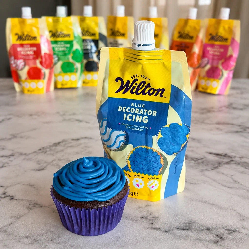 Wilton blå frosting med dekorert cupcake