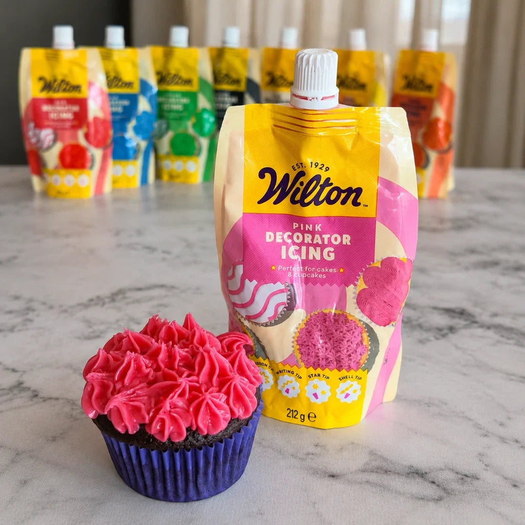 Wilton rosa frosting med dekorert cupcake