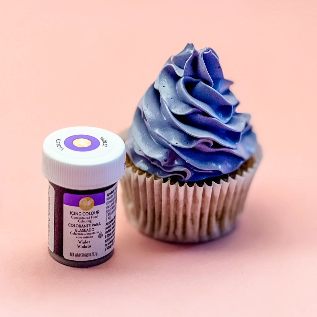 Wilton pastafarge Lilla med cupcake dekorert med lilla krem