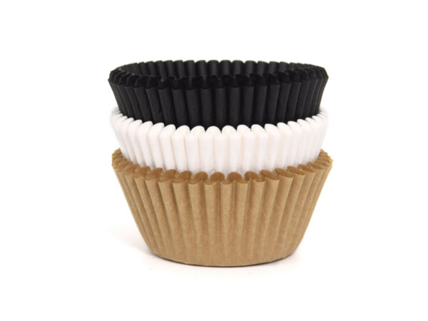 muffinsformer i brun, svart og hvit