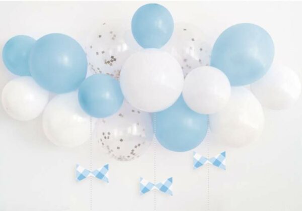 ballong kit blå og hvit